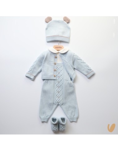 Complete in pure wool