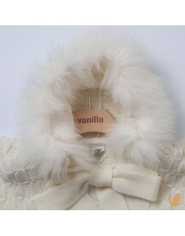 Mantella in wool and fur