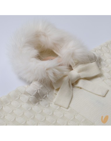 Mantella in wool and fur