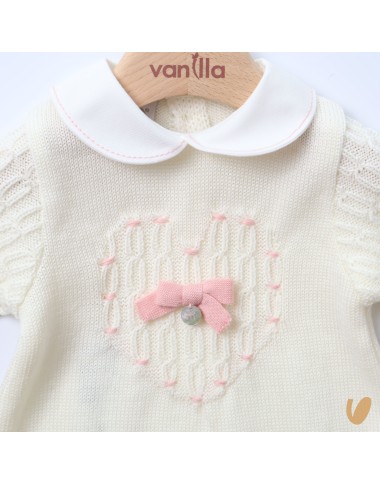 Complete birth heart in wool