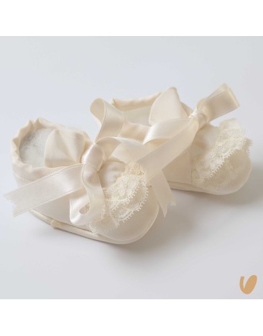 Silk and lace shoes