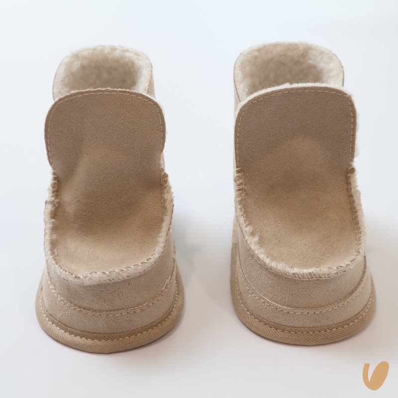 Stivaletti in camoscio e sherpa Scarpe