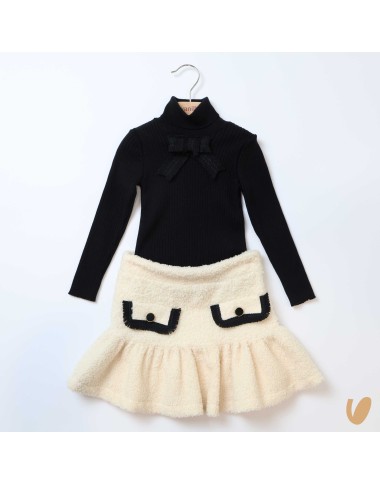 Complete knit and skirt