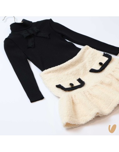 Complete knit and skirt