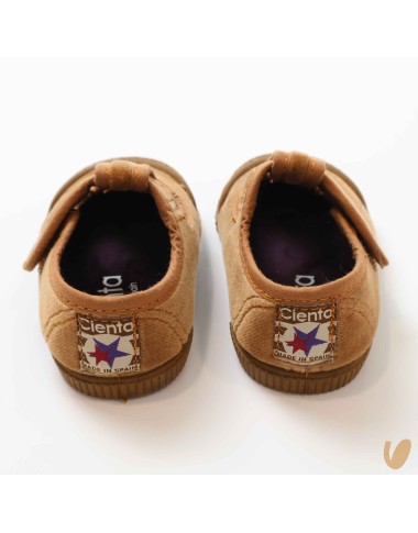 Velvet eyelets shoes