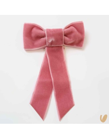 Clothespin with velvet bow