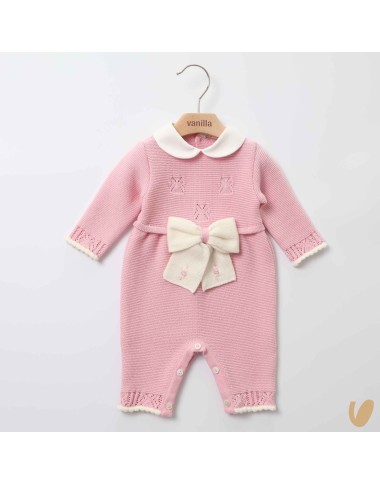 Flat and embroidery wool suit