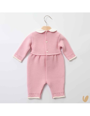 Flat and embroidery wool suit