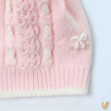 Cappello e scarpette in lana ricamate a mano Accessori