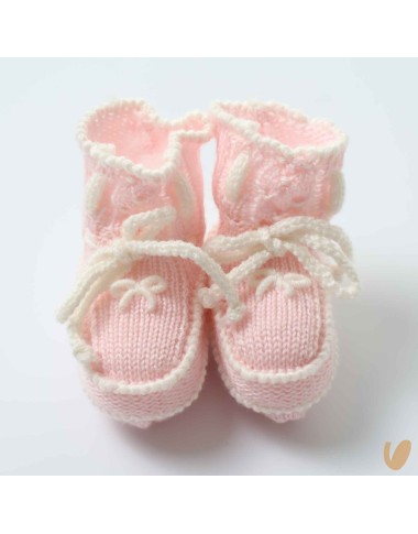 Hand embroidered wool hat and shoes