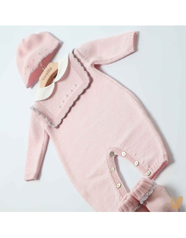 Complete birth crochet wool