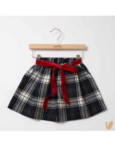 Short paintings with belt