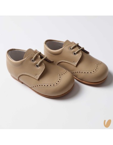 Leather lace-up shoes