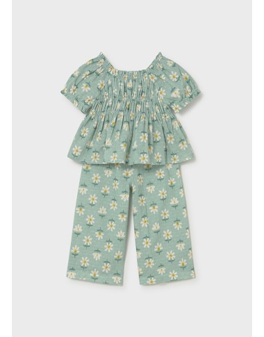 Complete blouse and trousers