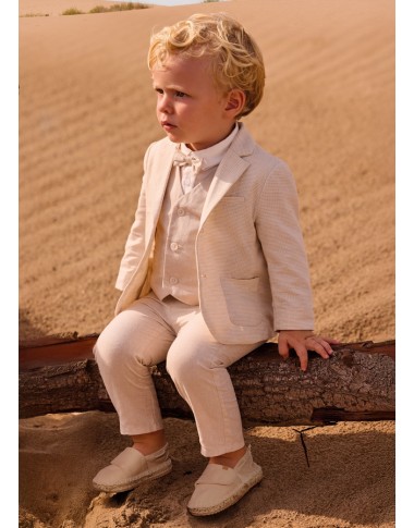 Elegant linen trousers