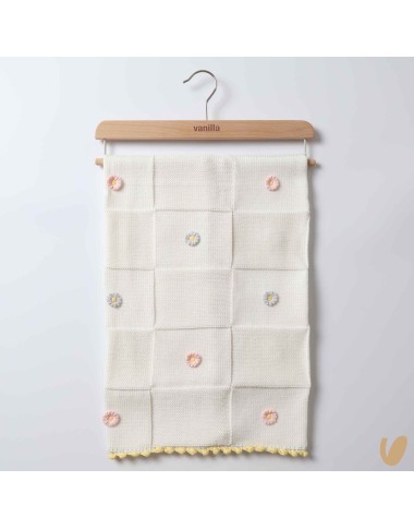 Covered cotton blanket with flowers