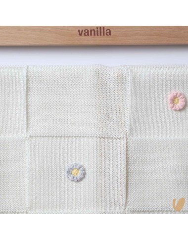 Covered cotton blanket with flowers