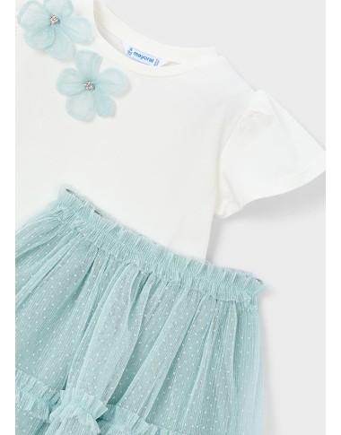 Complete shirt and tulle skirt