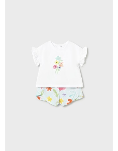 Complete Flowers and Short Shirt