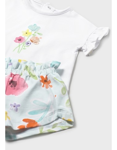 Complete Flowers and Short Shirt