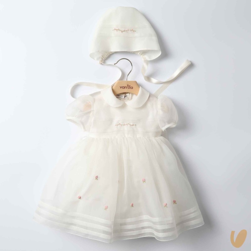 Abito e cuffia in seta e roselline Battesimo