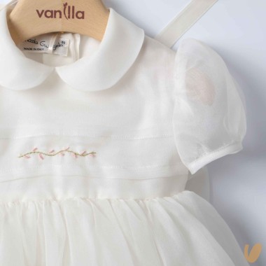 Abito e cuffia in seta e roselline Battesimo