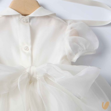 Abito e cuffia in seta e roselline Battesimo