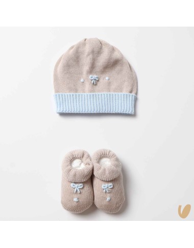 Shoes and hat Love knot