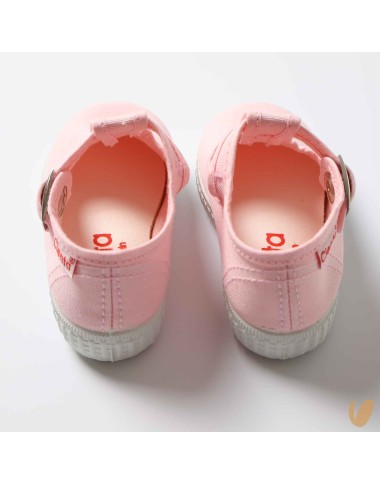 Canvas eyelets shoes