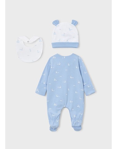 Set up hat and bavetta