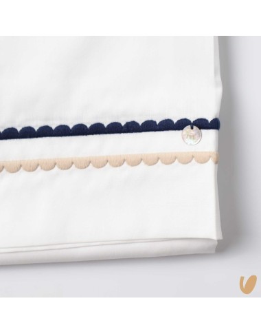 Bed linen set with embroidery