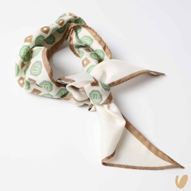 Foulard in seta orlato a mano Sciarpa e Scaldacollo