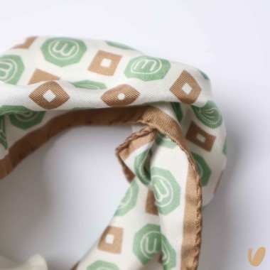 Foulard in seta orlato a mano Sciarpa e Scaldacollo