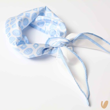 Foulard in seta orlato a mano Sciarpa e Scaldacollo