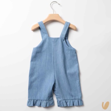 Salopette in chambray T-Shirt e Salopette