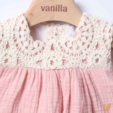 Mini abito in mussola e crochet Abito e Tute