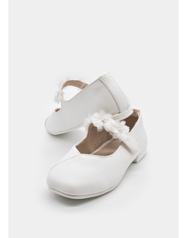 Ballerinas with flowers