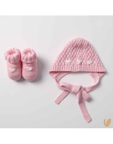 Hand embroidered love shoes and headphone