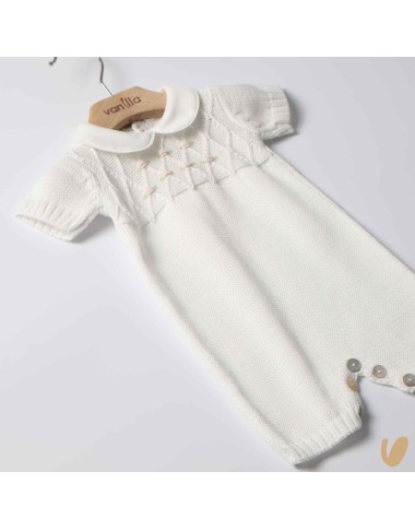 Pagliaccetto in filo roselline ricamate a mano Set Nascita e Uscita Clinica