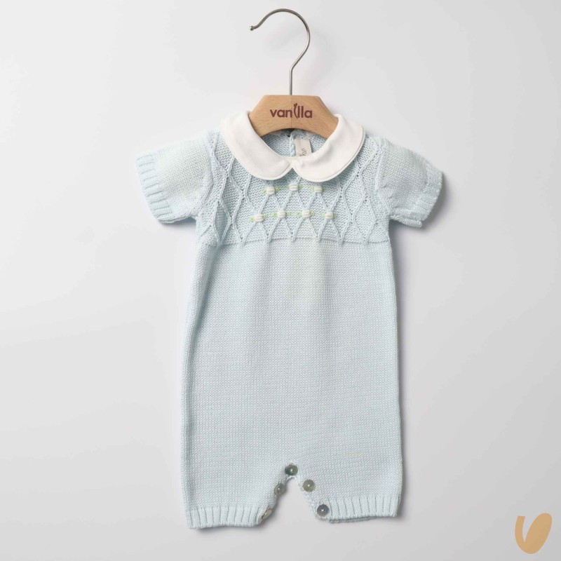 Pagliaccetto in filo roselline ricamate a mano Set Nascita e Uscita Clinica