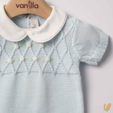 Pagliaccetto in filo roselline ricamate a mano Set Nascita e Uscita Clinica