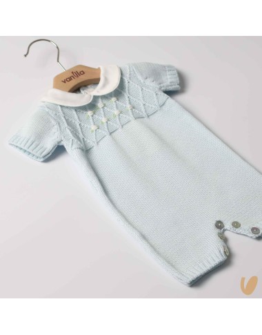 Pagliaccetto in filo roselline ricamate a mano Set Nascita e Uscita Clinica