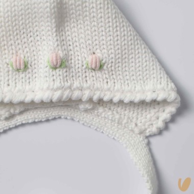 Scarpette e cuffia roselline ricamate a mano Cappello e Guanti