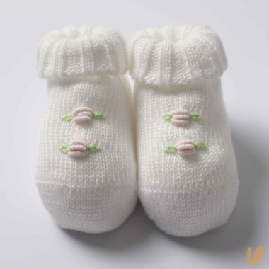 Scarpette e cuffia roselline ricamate a mano Cappello e Guanti