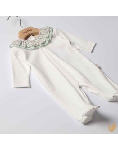 Vichy cotton suit and flowers