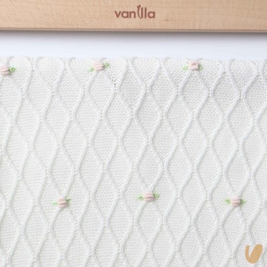 Coperta filo roselline ricamate a mano Coperta e Lenzuola