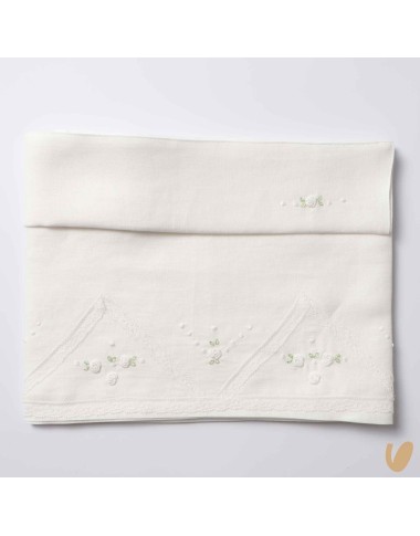 Linen sheet set with hand-embroidered flowers