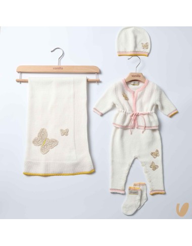 Complete birth butterflies in cotton thread