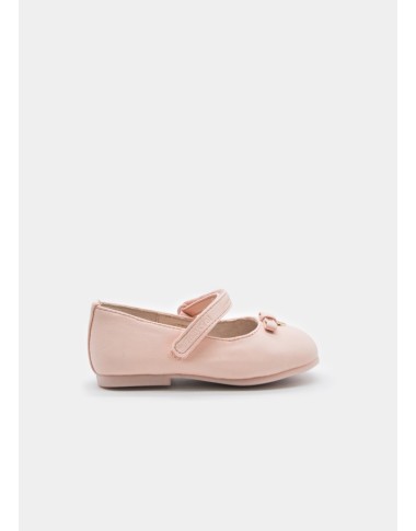 Ballerinas bow