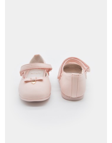 Ballerinas bow